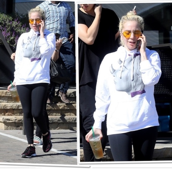 💜🍒Lady Gaga Rhino Joanne World Tour White Hoodie Sweatshirt Women’s Size XL - Picture 4 of 4